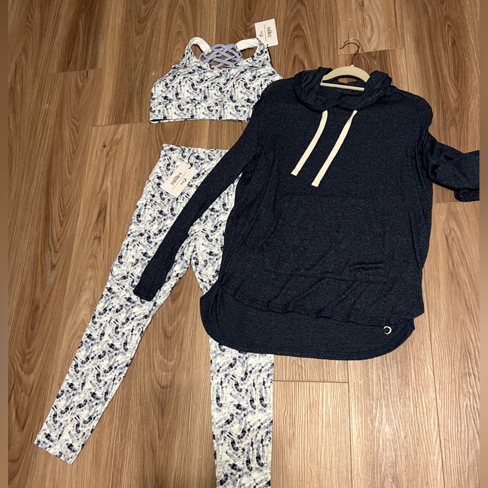 Zyia bra, leggings and boyfriend hoodie all new